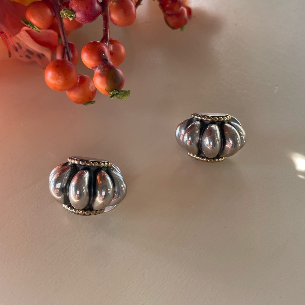 Lagos vintage Onyx Caviar clip on earrings